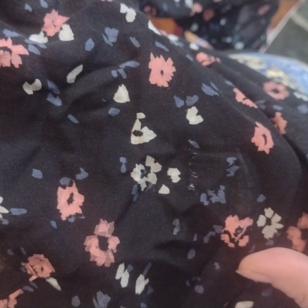 Anthropologie cloth & stone floral top size small - Picture 9 of 9